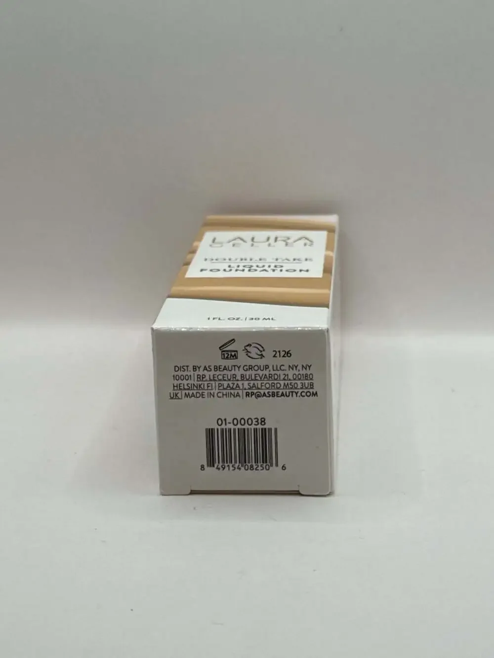 Laura Geller Double Take Liquid Foundation - Light
